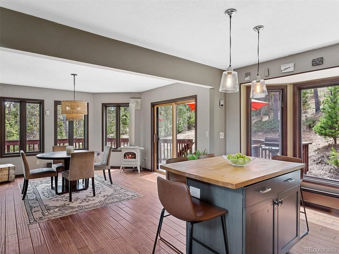 Photo of 400 Golden Dr