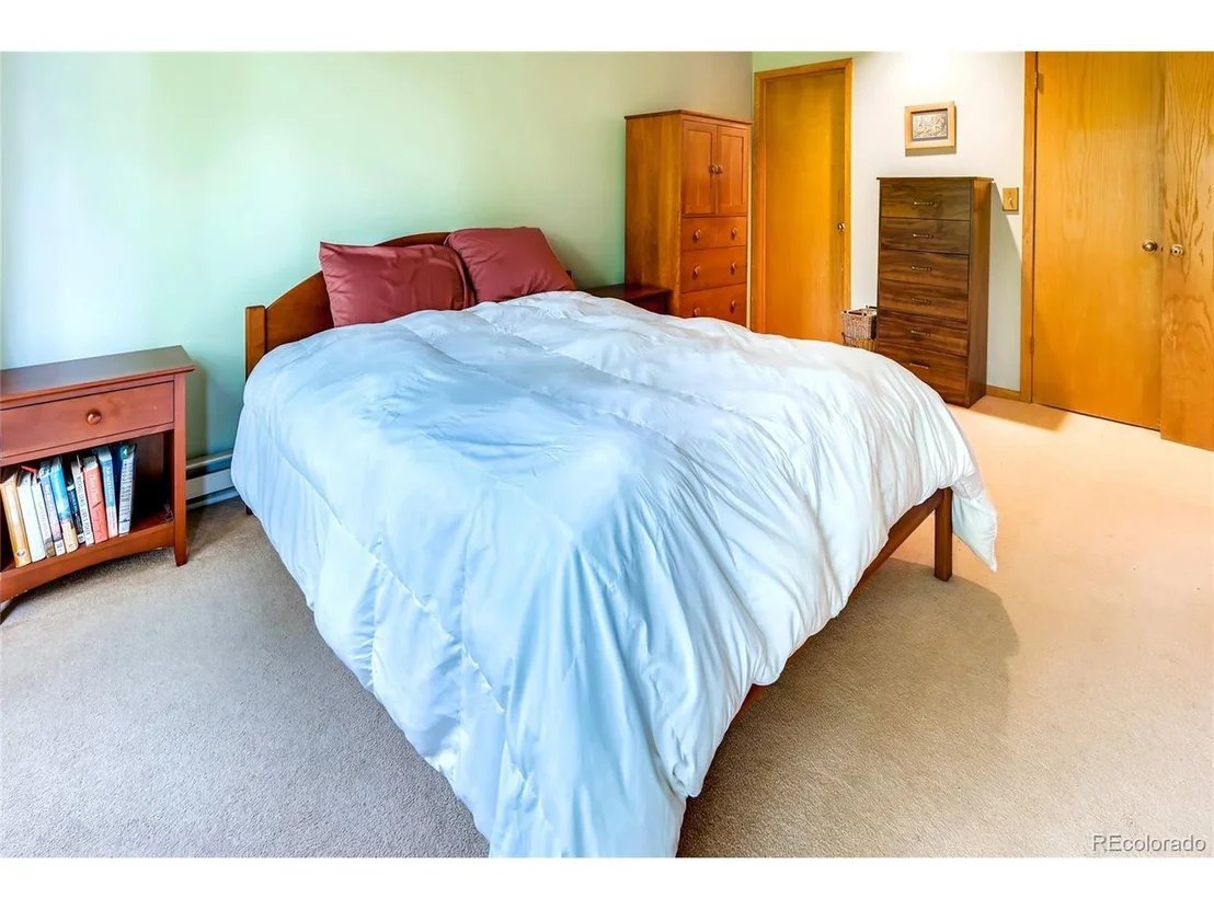 Photo of 1380 Riverside Ave