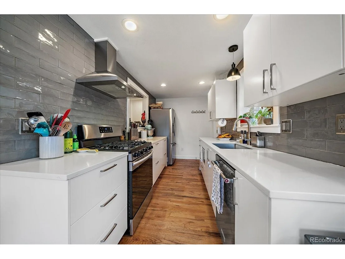 Photo of 5440 Hoyt Dr
