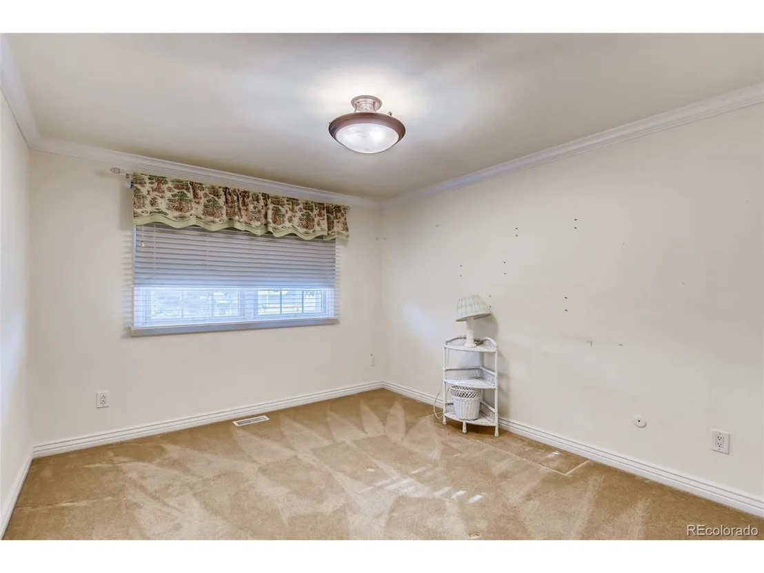 Photo of 8065 Iris St