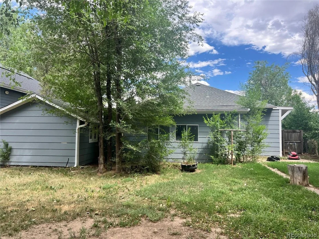 Photo of 114 N 2nd St