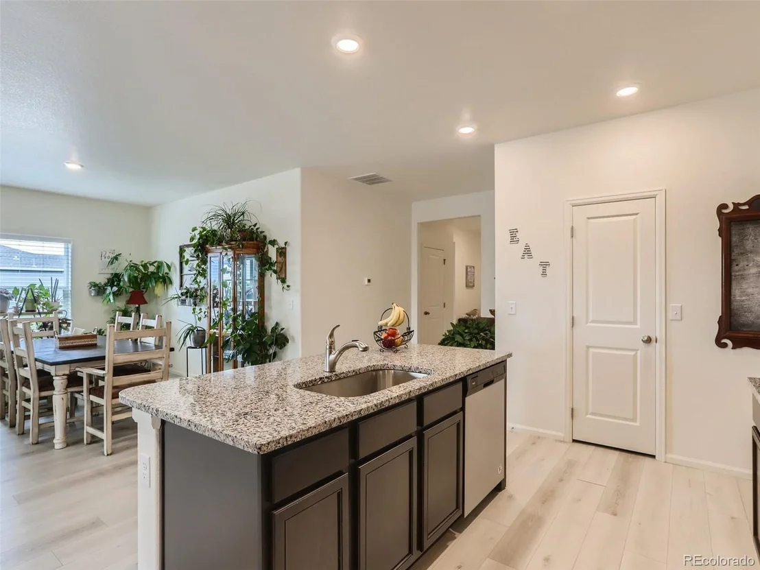 Photo of 7204 Ellingwood Ave