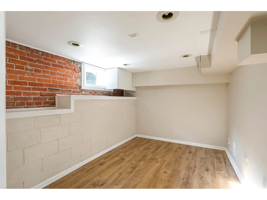 Photo of 805 Dewey Ave