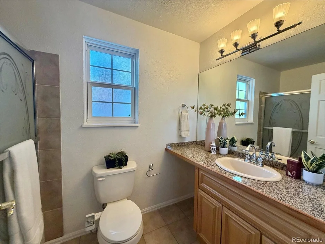 Photo of 5998 E Weaver Cir