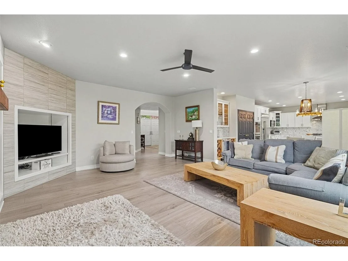 Photo of 6950 Esperanza Dr
