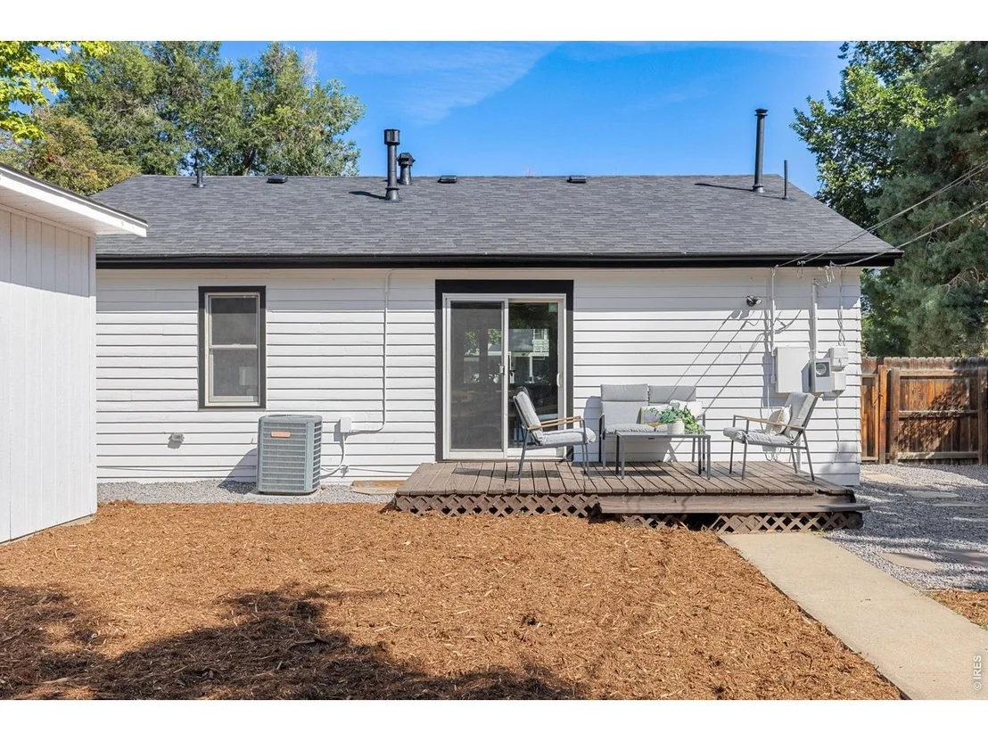 Photo of 2328 Walnut St