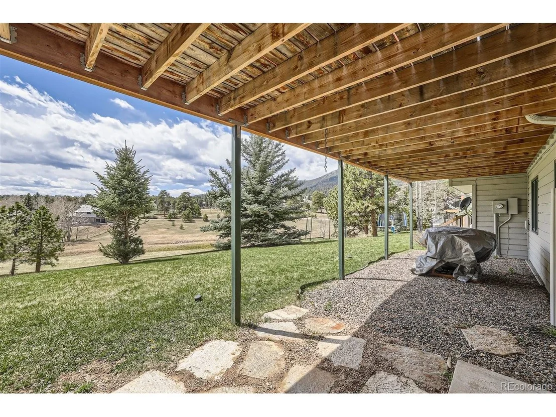 Photo of 31597 Broadmoor Dr