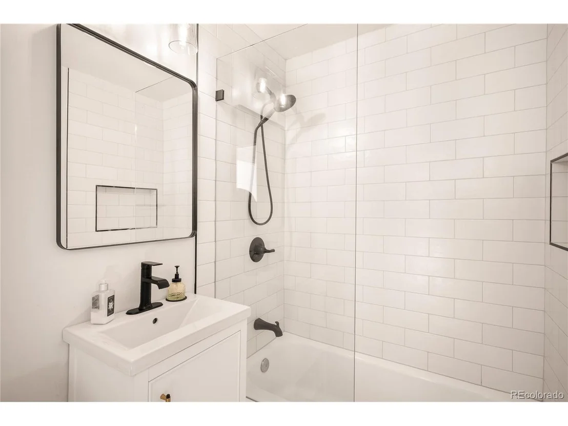 Photo of 415 Forest St