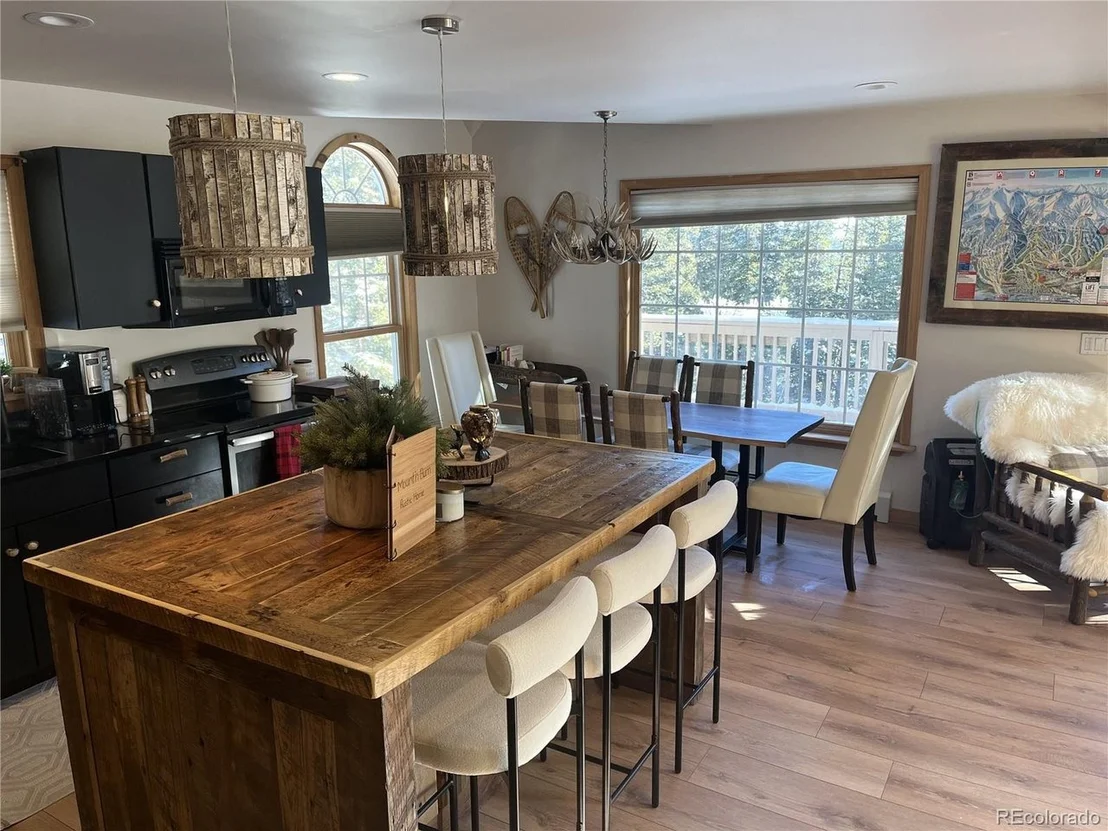 Photo of 215 Bum Dr