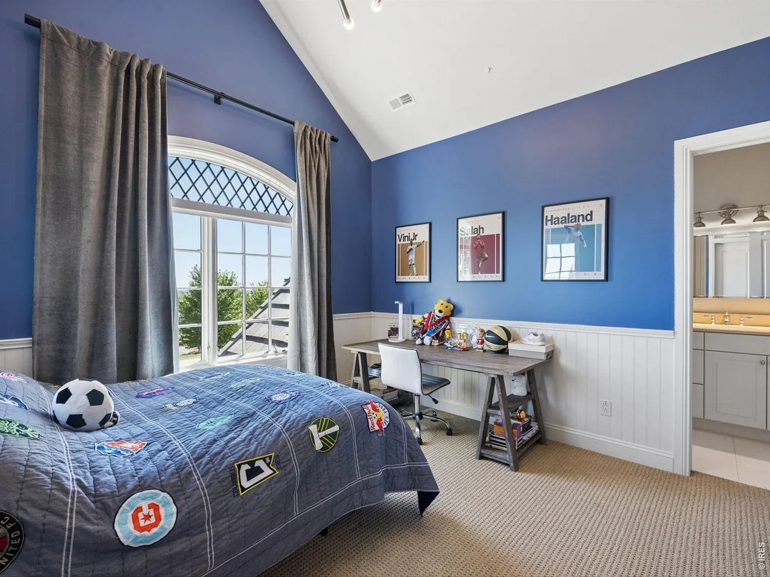 Photo of 15478 Mountain View Cir