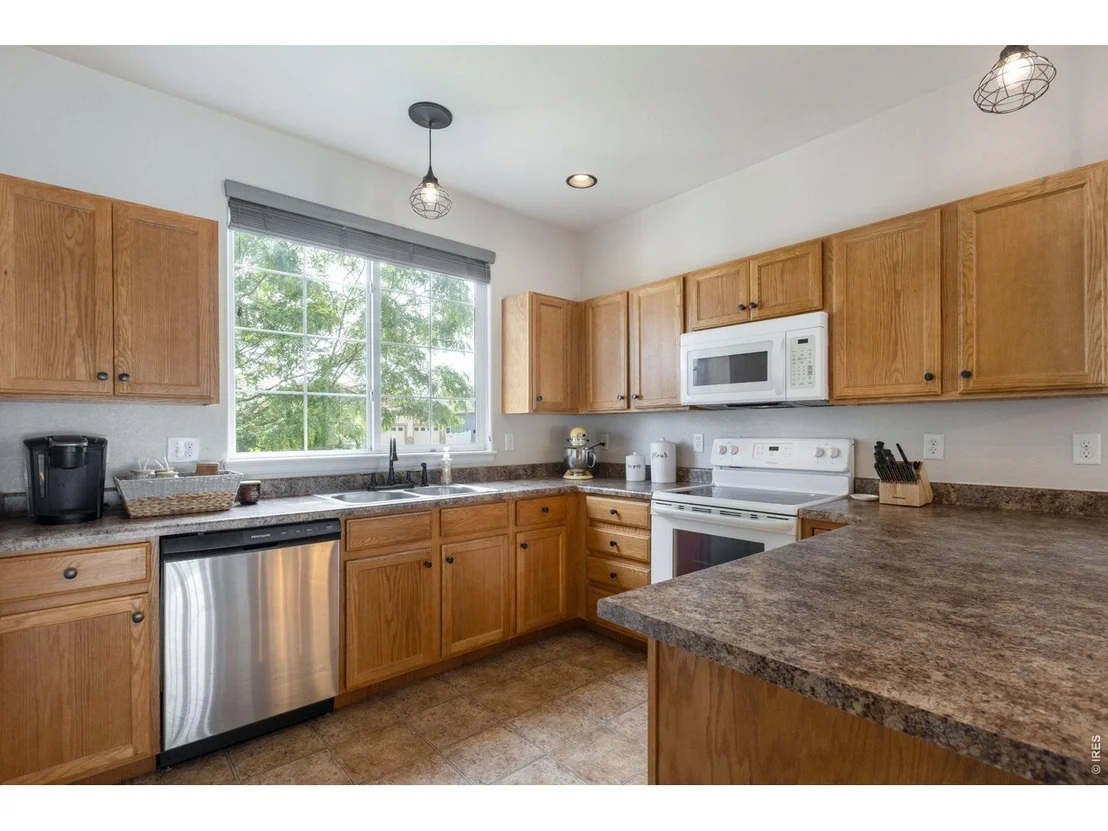 Photo of 2247 75th Ave