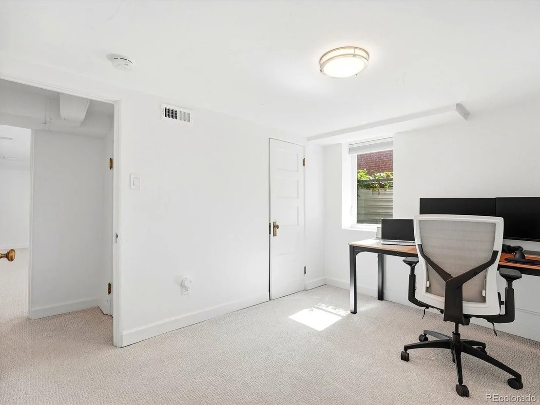 Photo of 2335 Kearney St