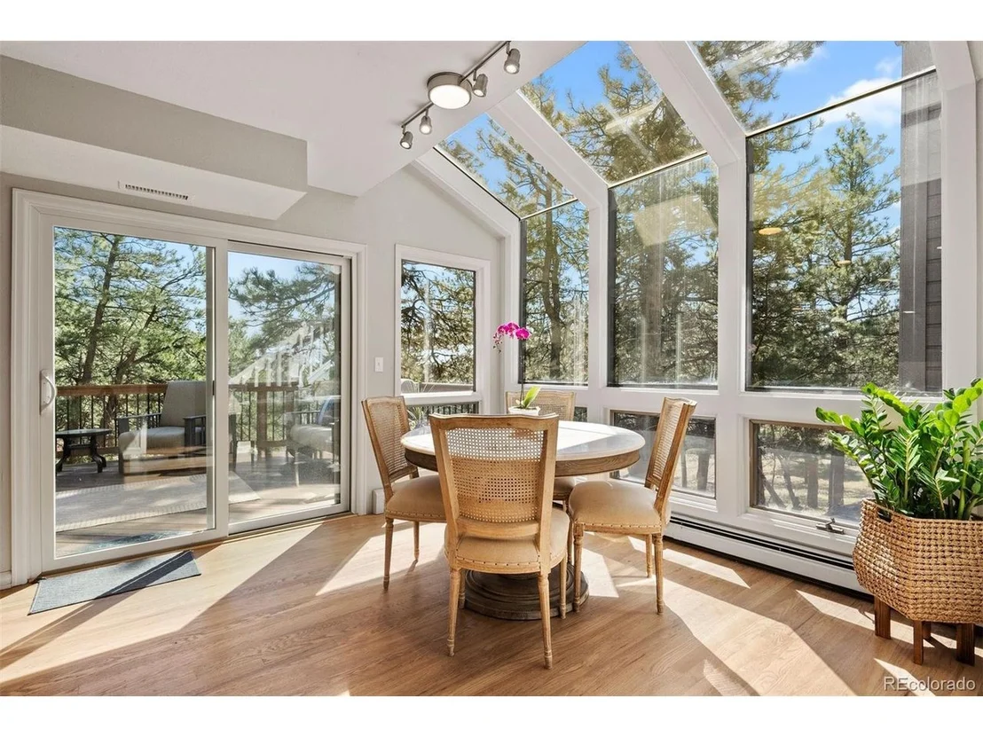 Photo of 2386 Daisy Ln