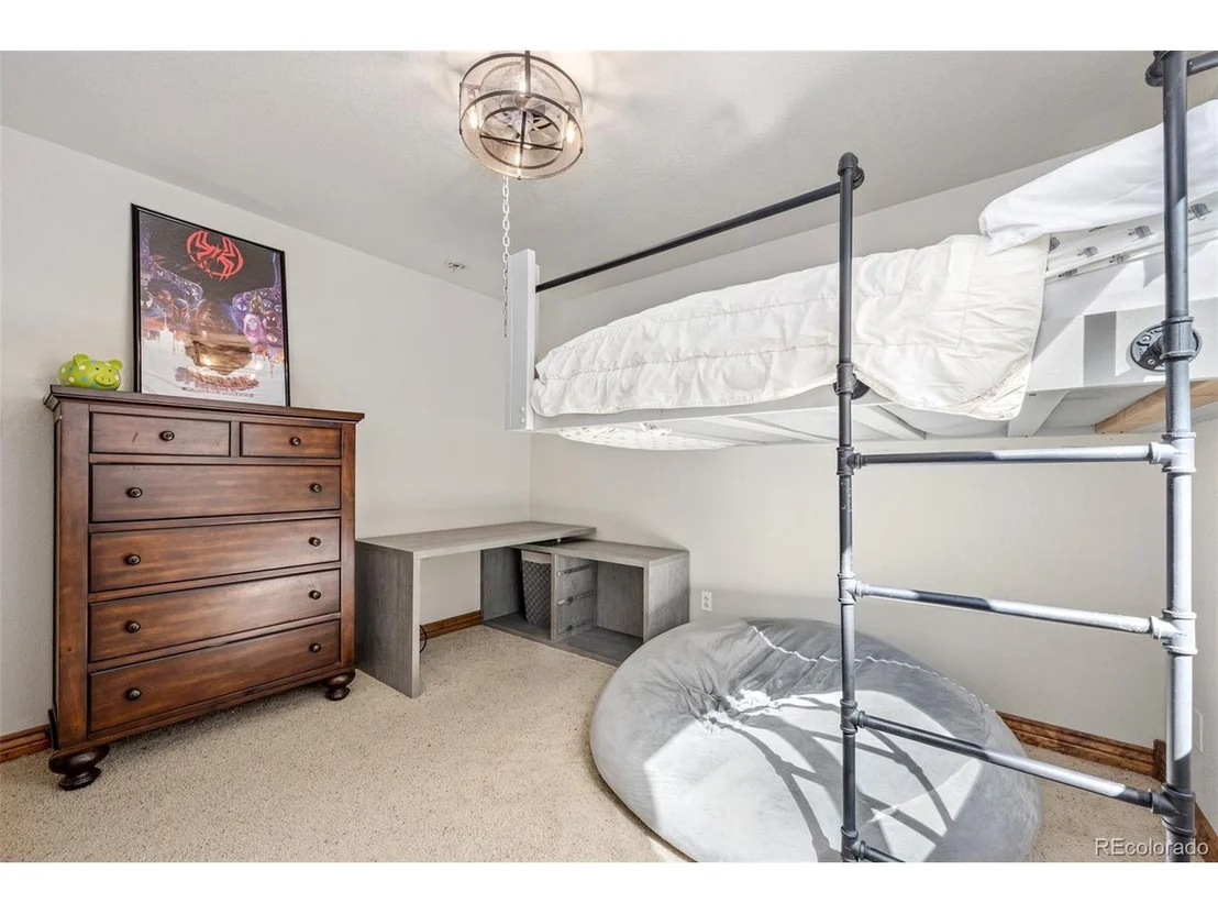 Photo of 6758 Sunburst Ave
