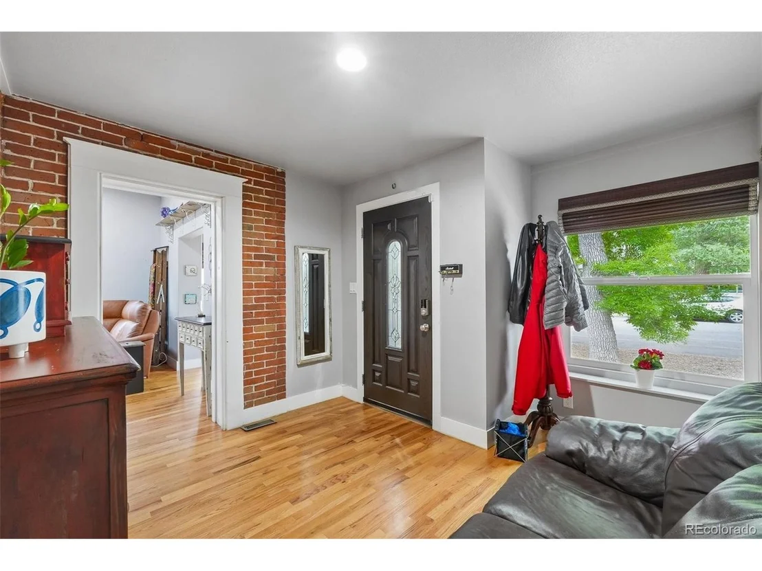 Photo of 414 4th Ave