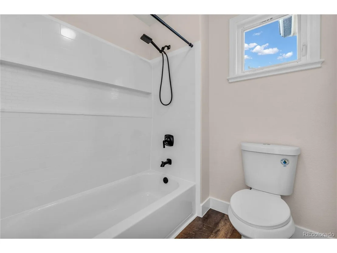 Photo of 154 Falcon Cir