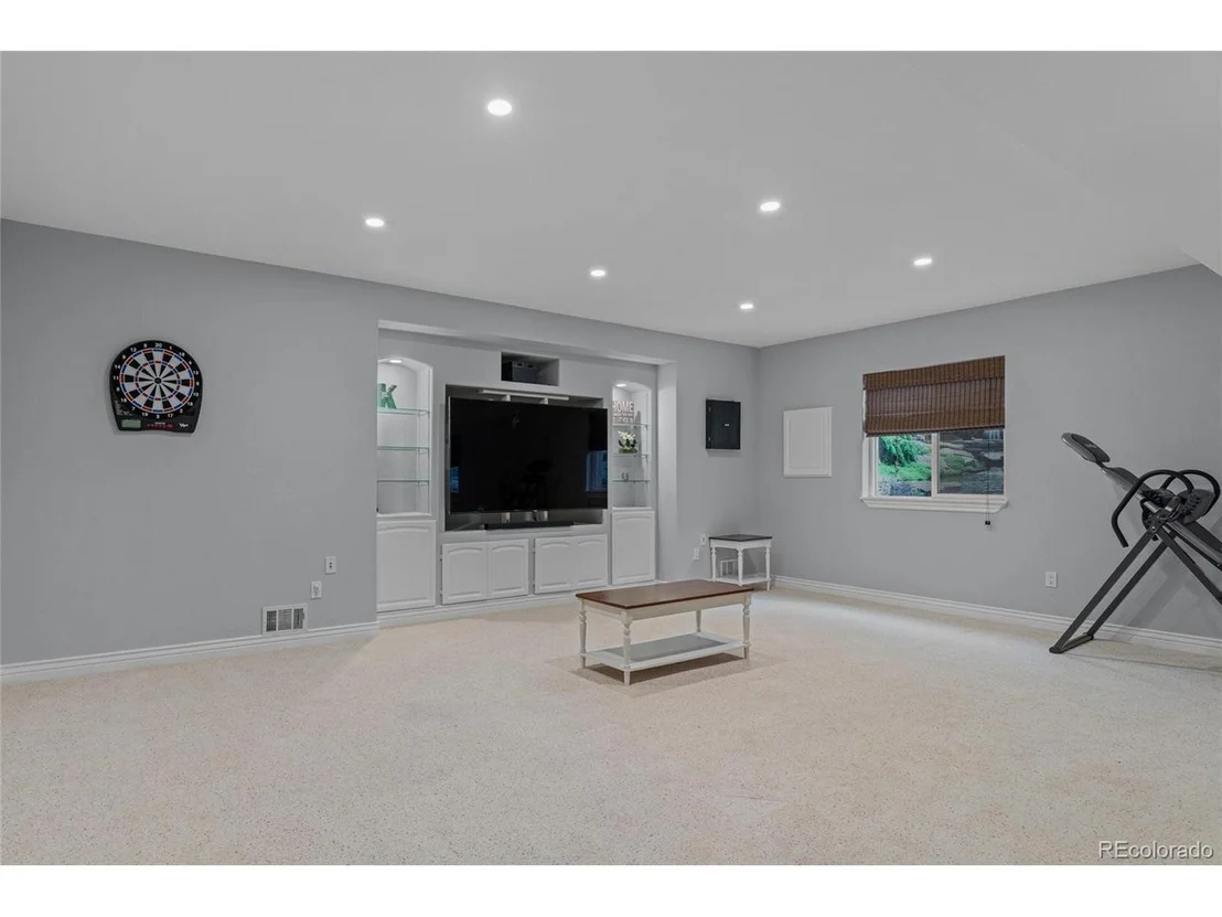 Photo of 396 Winterthur Way
