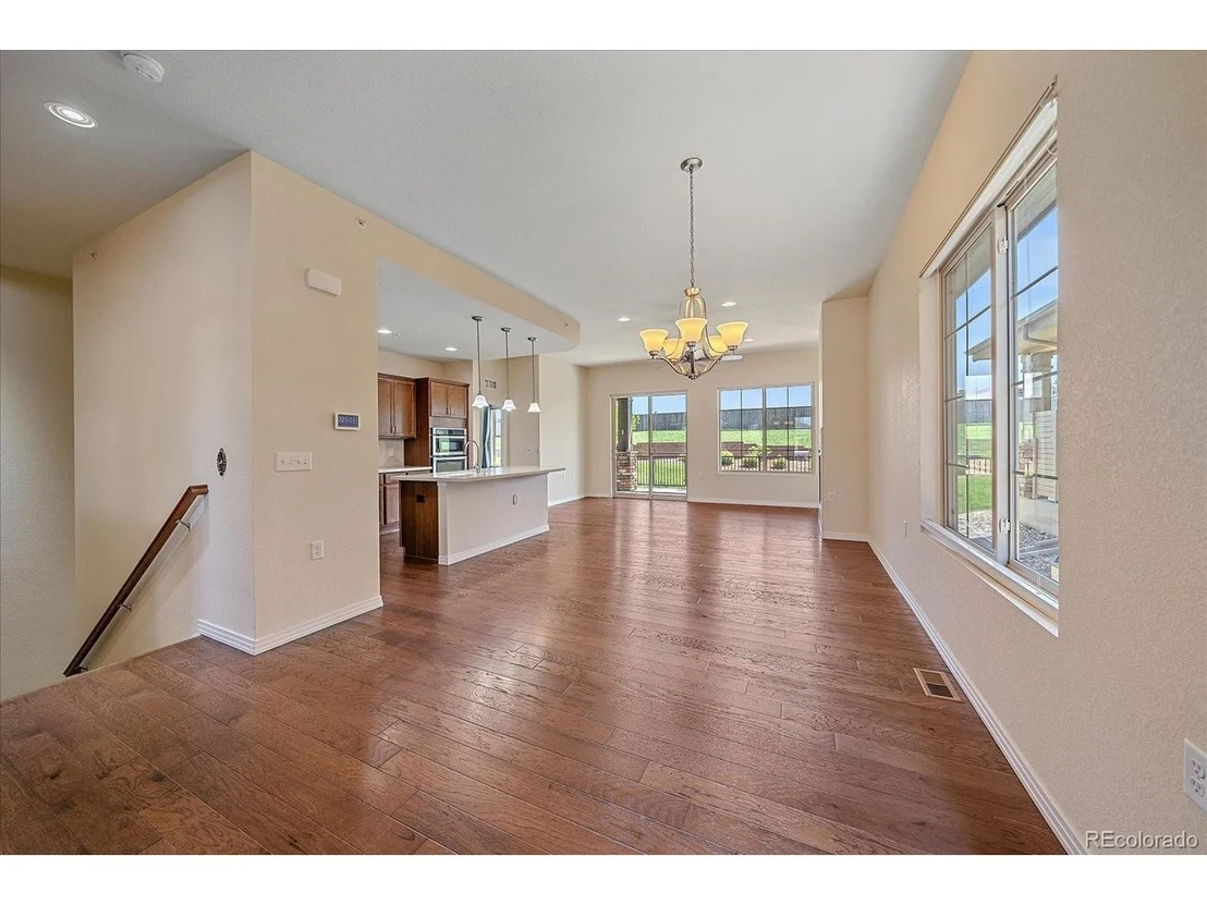 Photo of 1130 Summit View Dr