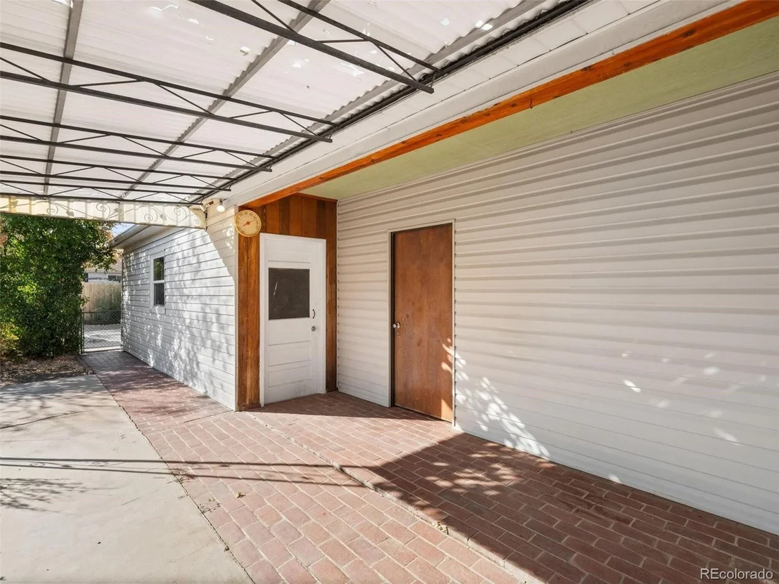 Photo of 727 Geneva St