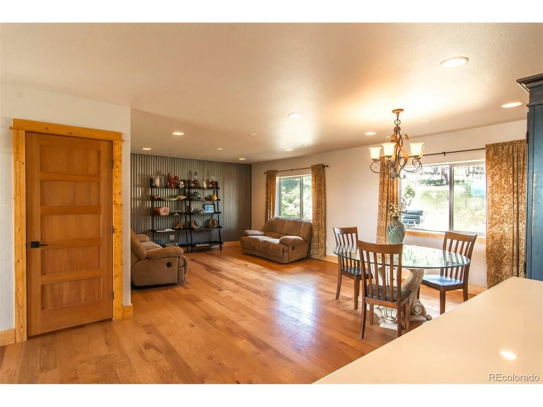Photo of 511 Red Feather Rd