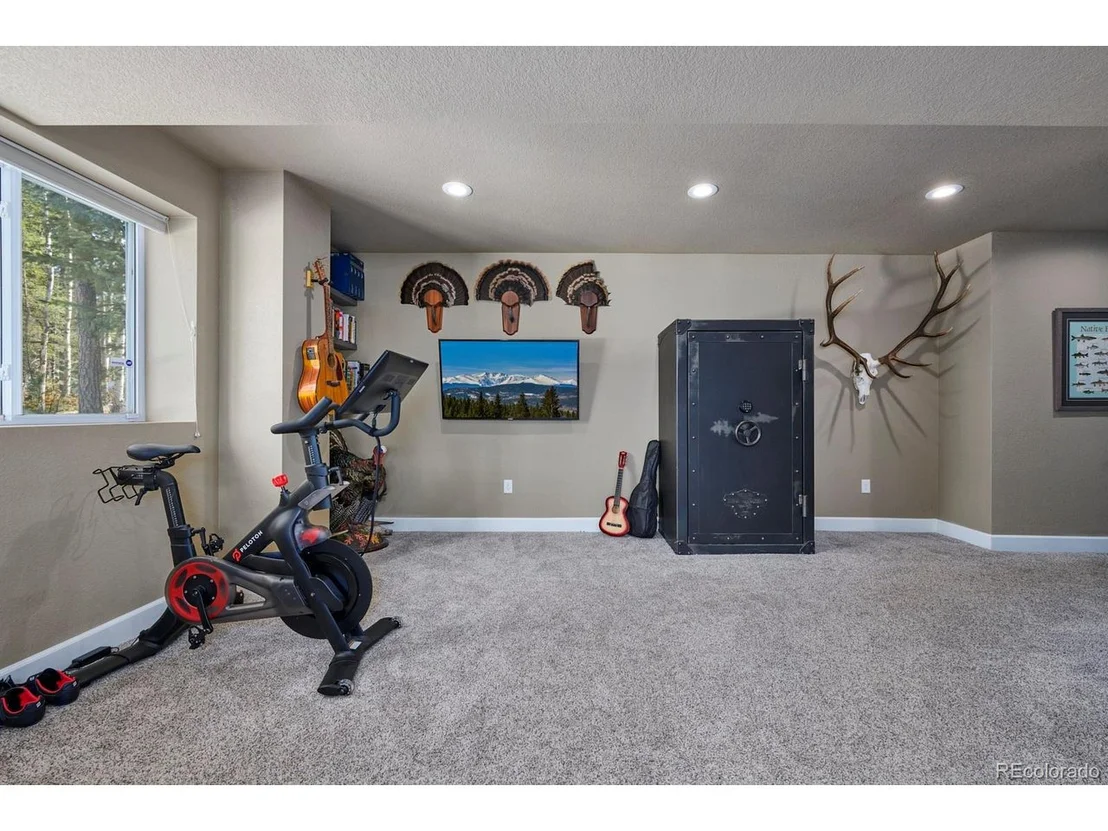 Photo of 459 Aspen Ln