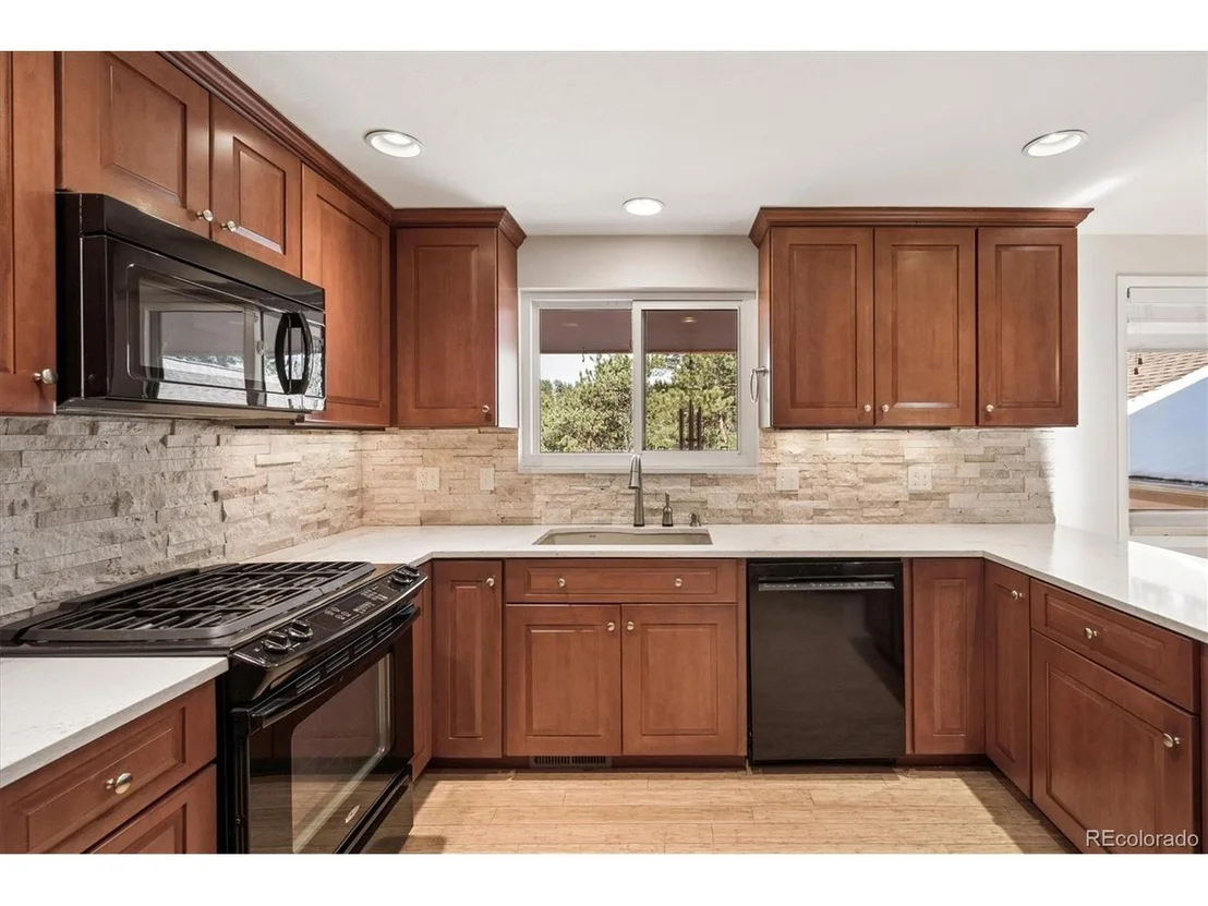 Photo of 30163 Canterbury Cir