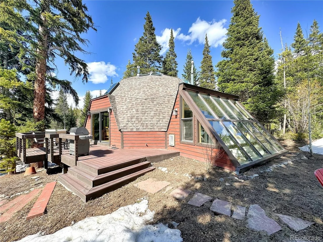 Photo of 230 Balsh Blvd