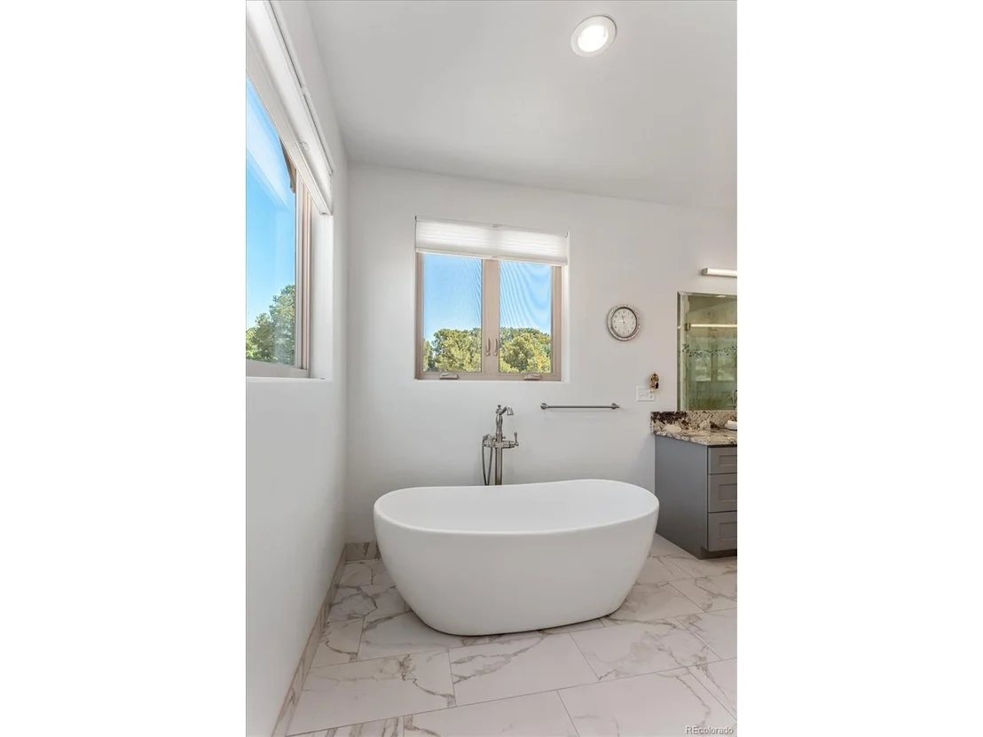 Photo of 8472 Windmill Ct