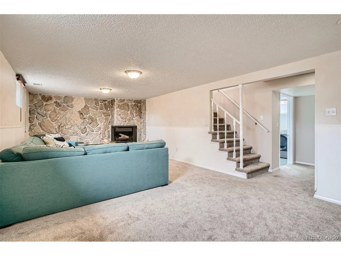 Photo of 6371 Iris Ct