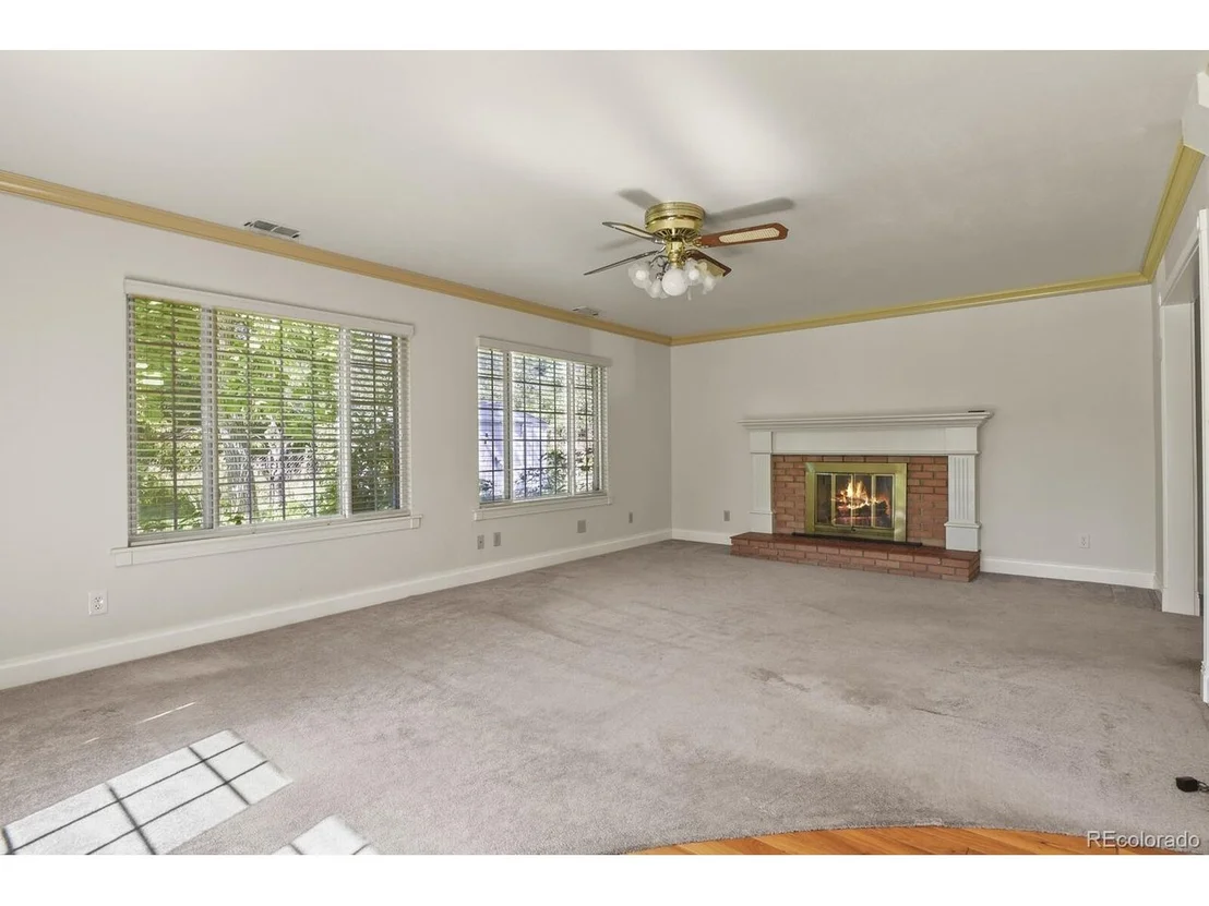 Photo of 831 Troy St