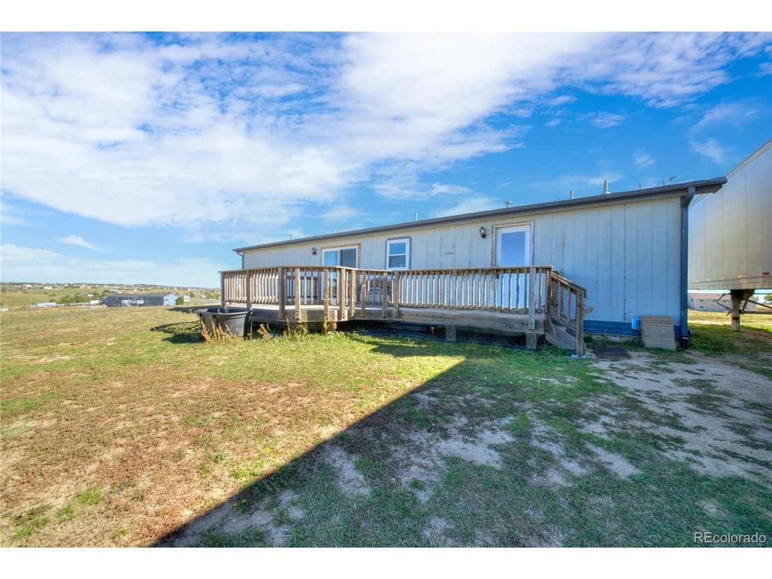 Photo of 15960 Homecrest Cir