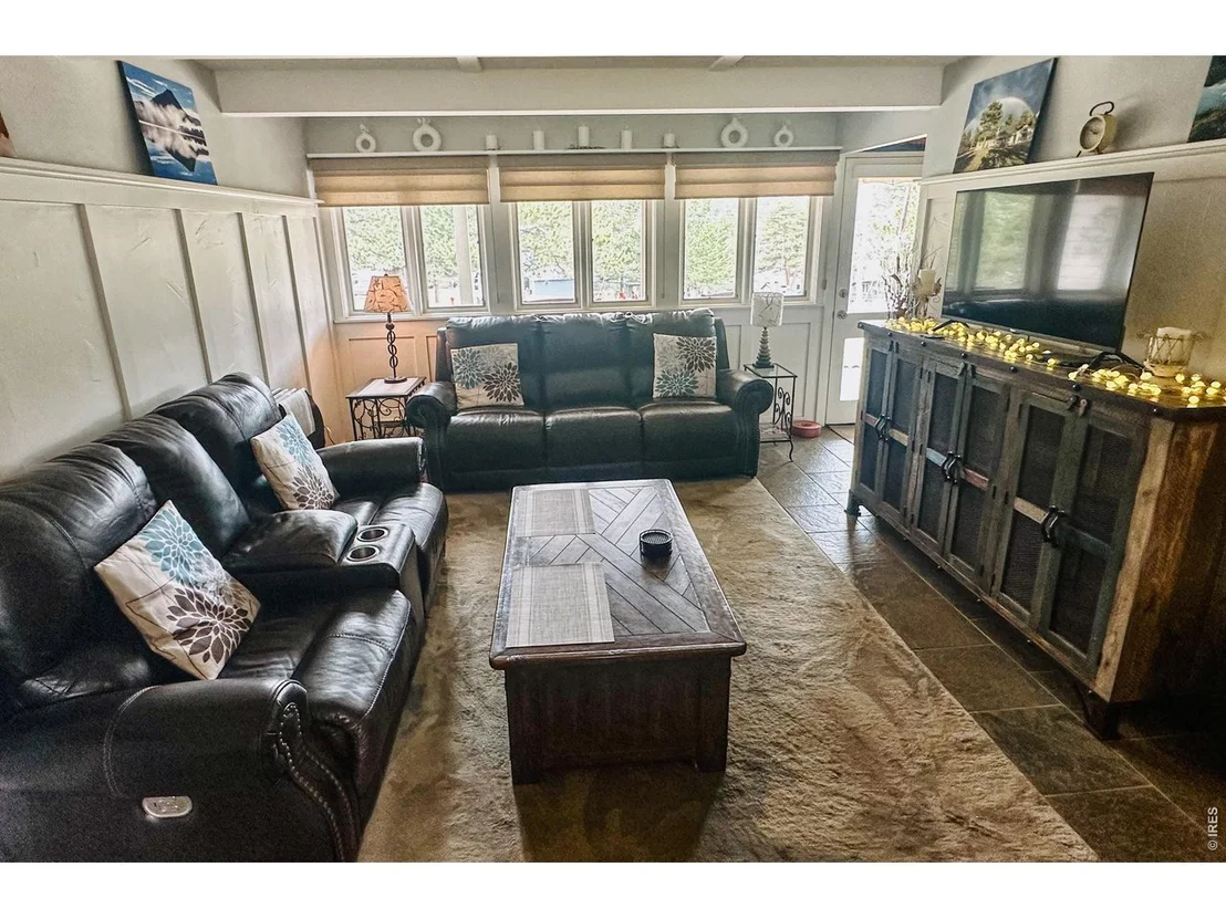 Photo of 820 Riverside Dr