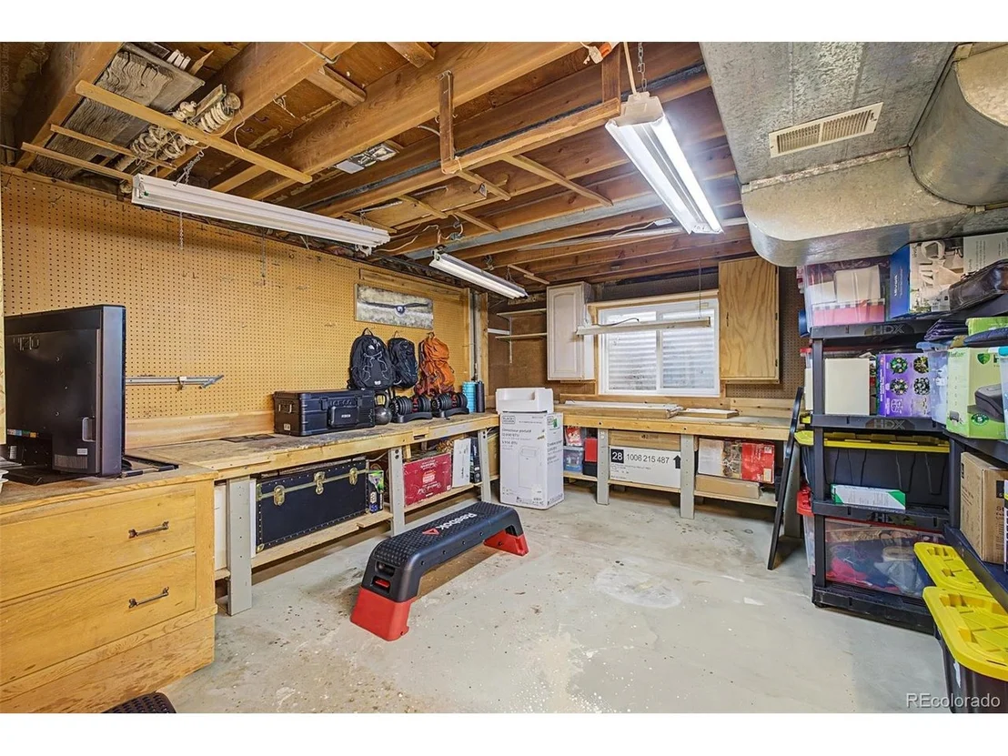 Photo of 8039 Marshall Cir