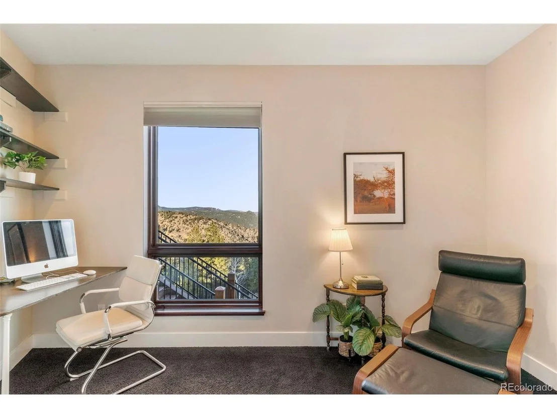 Photo of 33579 Mount Wilson Rd