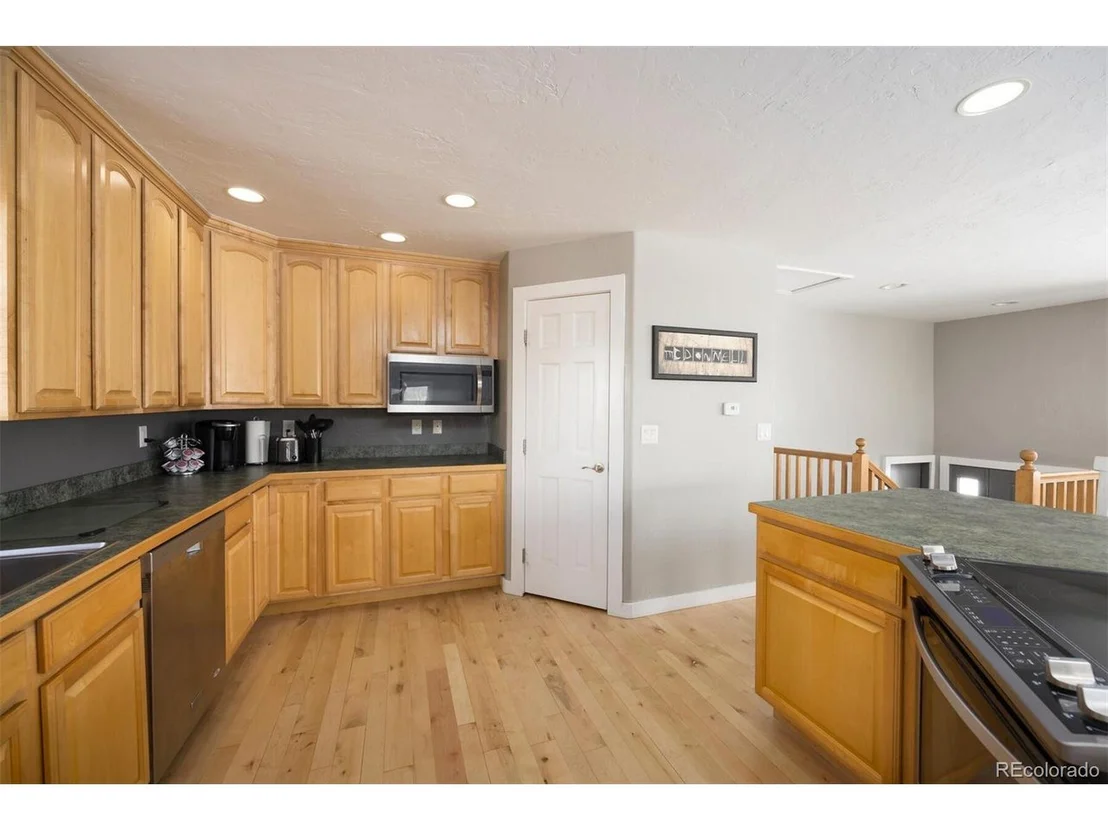 Photo of 231 Alpine Rd