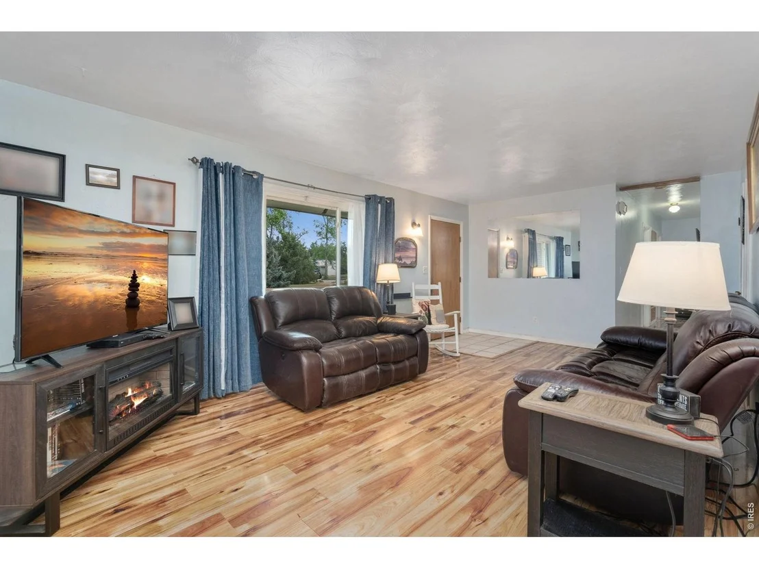 Photo of 335 Mountain View Dr