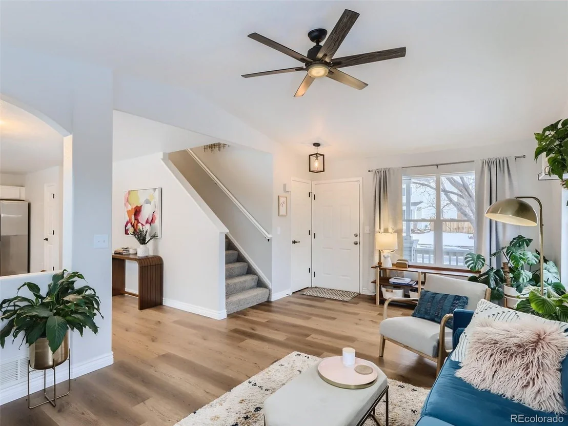 Photo of 1297 Fall River Cir