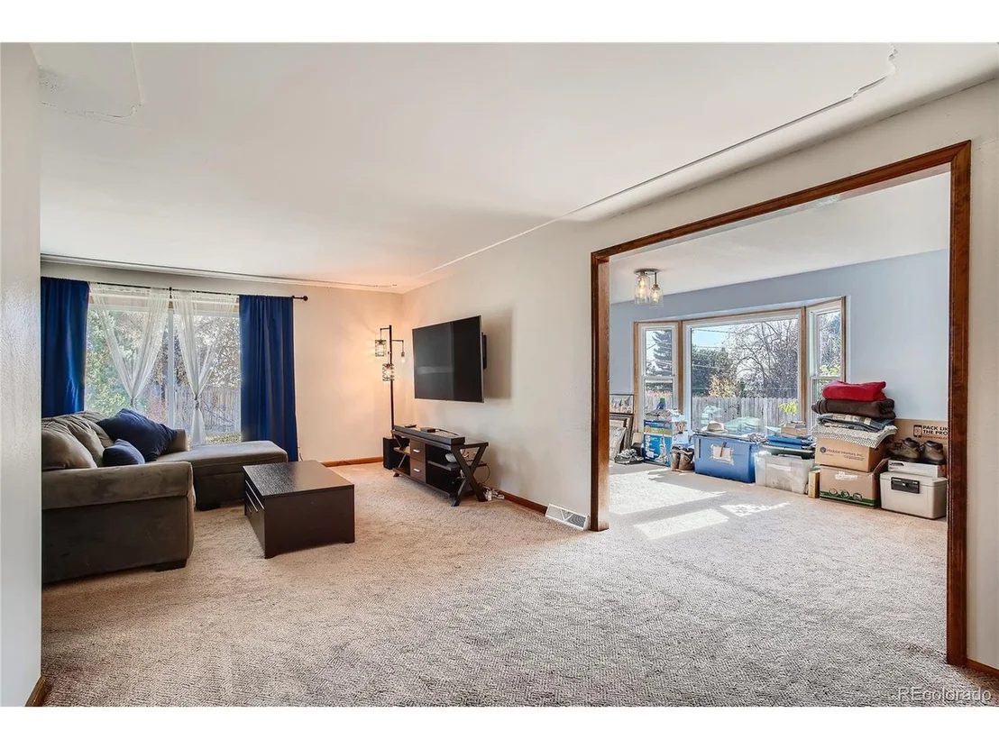 Photo of 6988 Carr Ct