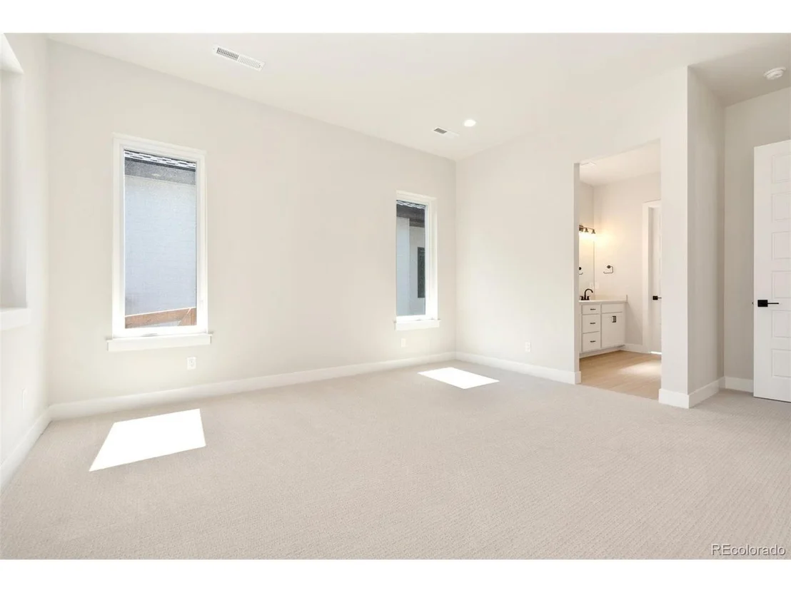 Photo of 1739 Barefoot Dr