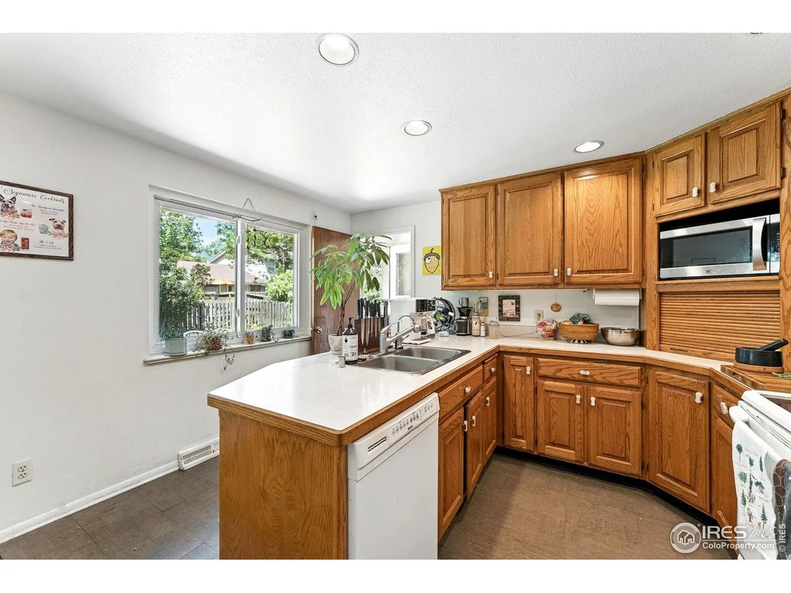 Photo of 175 Iroquois Dr