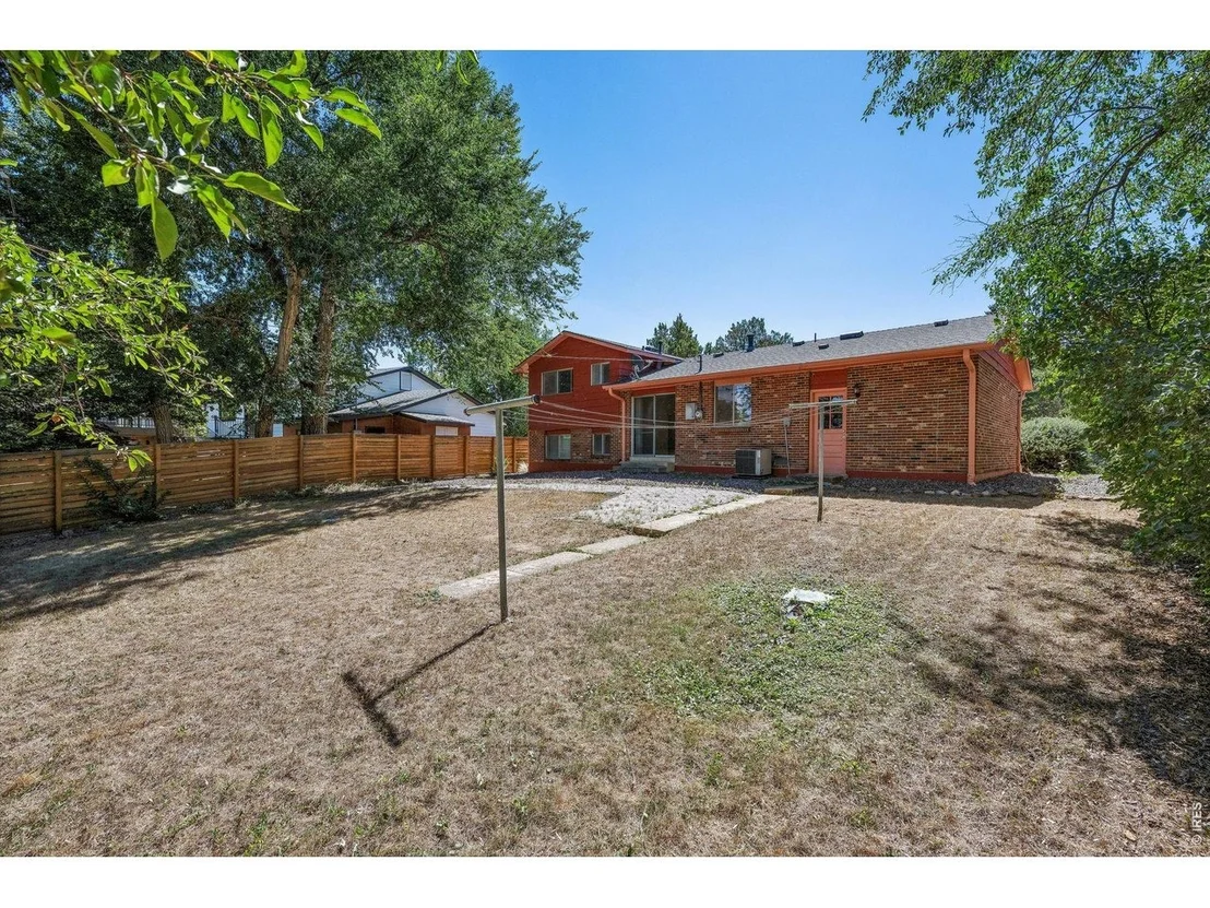 Photo of 4435 Grinnell Ave