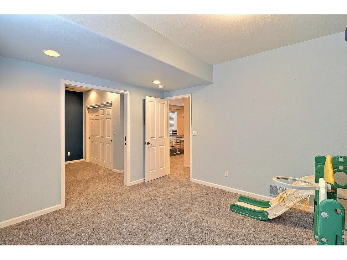 Photo of 101 54th Ave