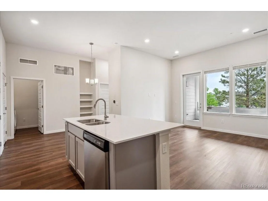 Photo of Unit 1102 at 487 Interlocken Blvd