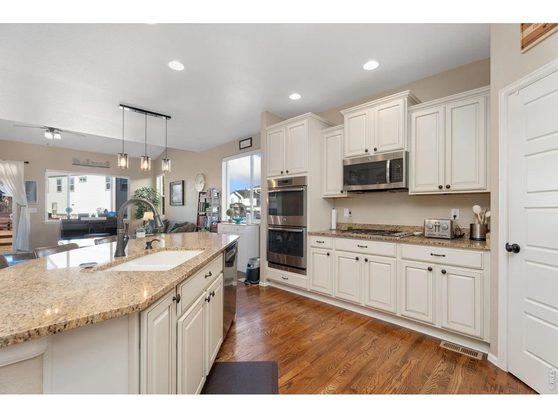 Photo of 2084 Bayfront Dr