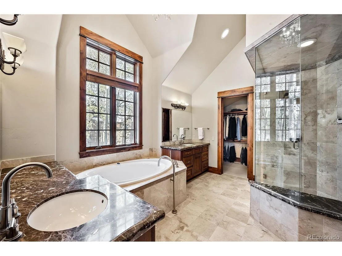 Photo of 177 Peerless Dr