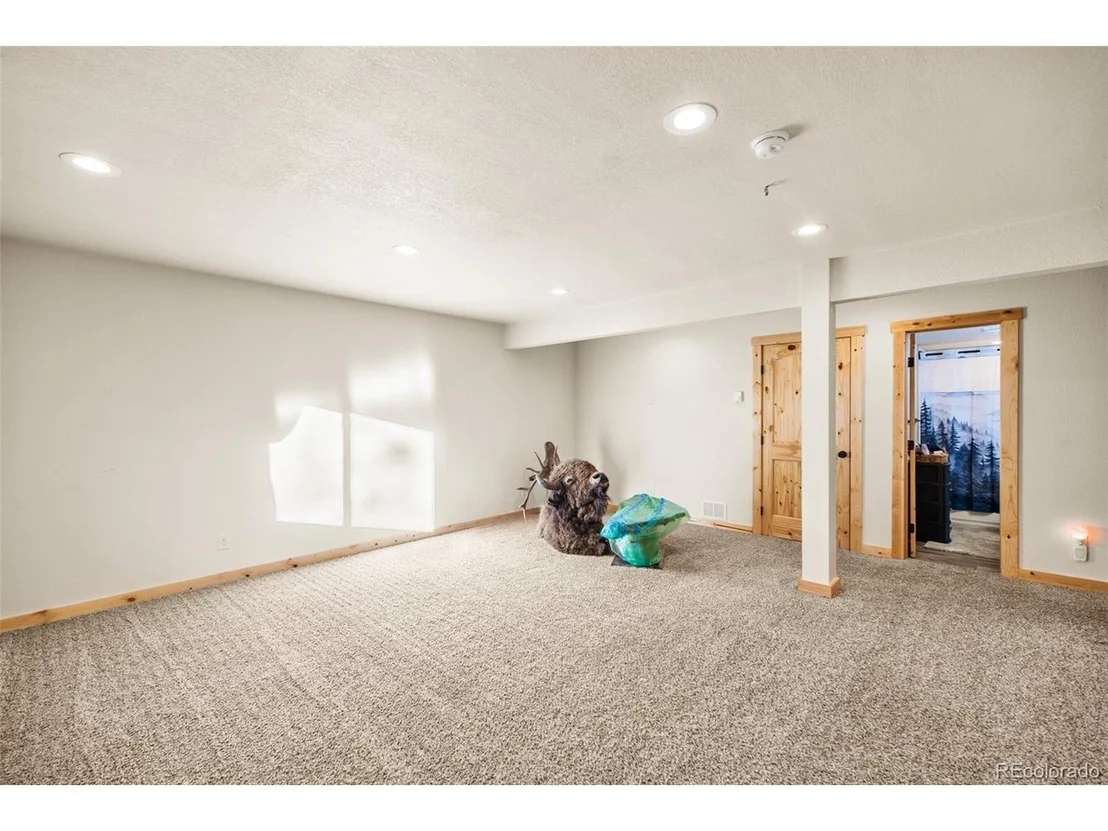 Photo of 982 Georgia Dr