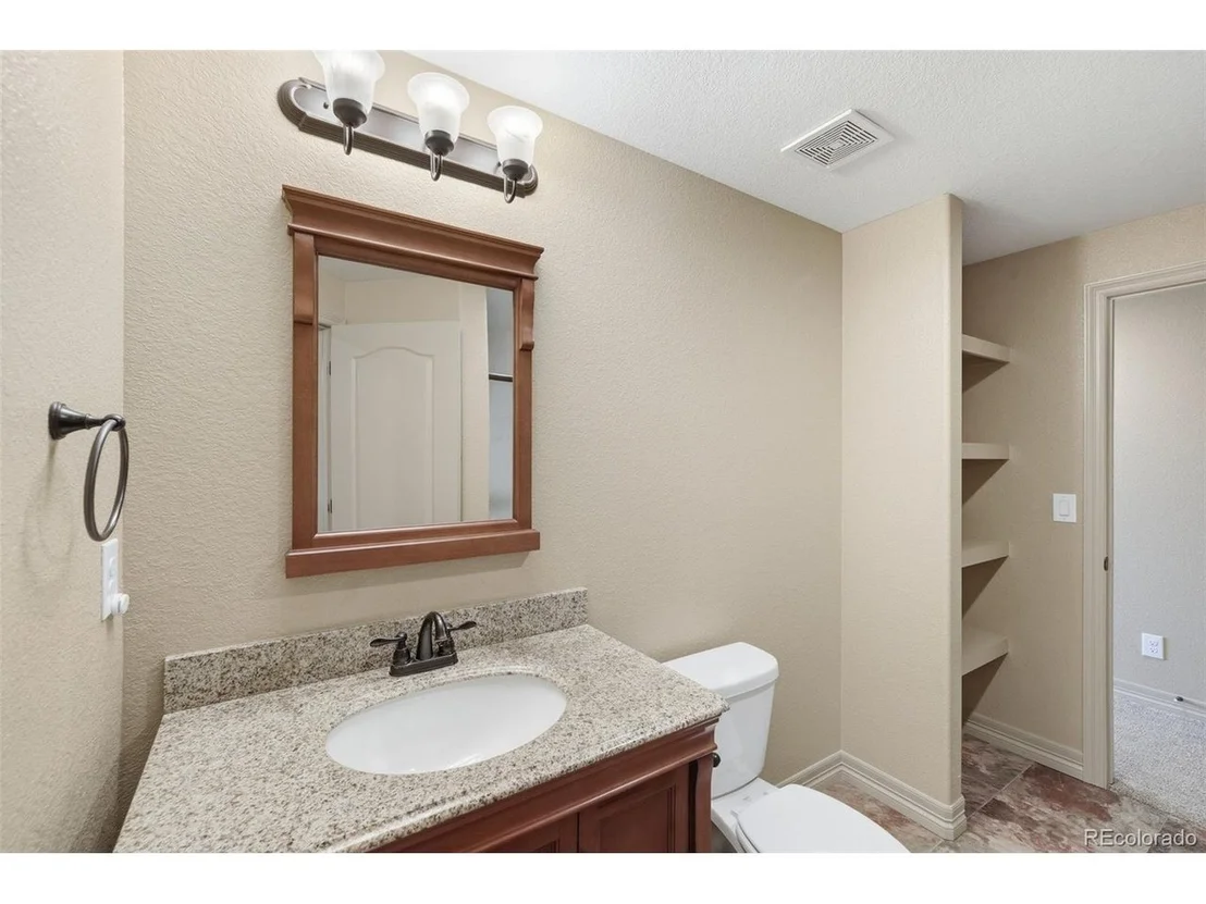 Photo of 10977 Glengate Cir