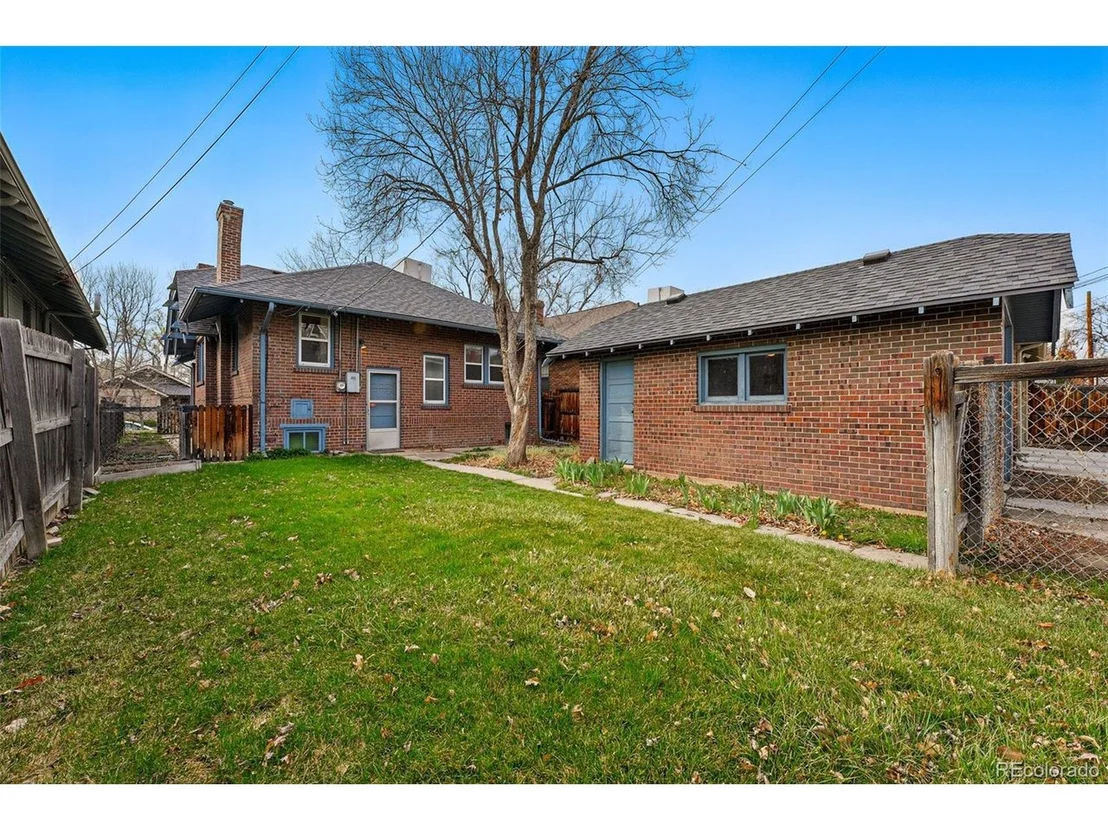 Photo of 618 Adams St