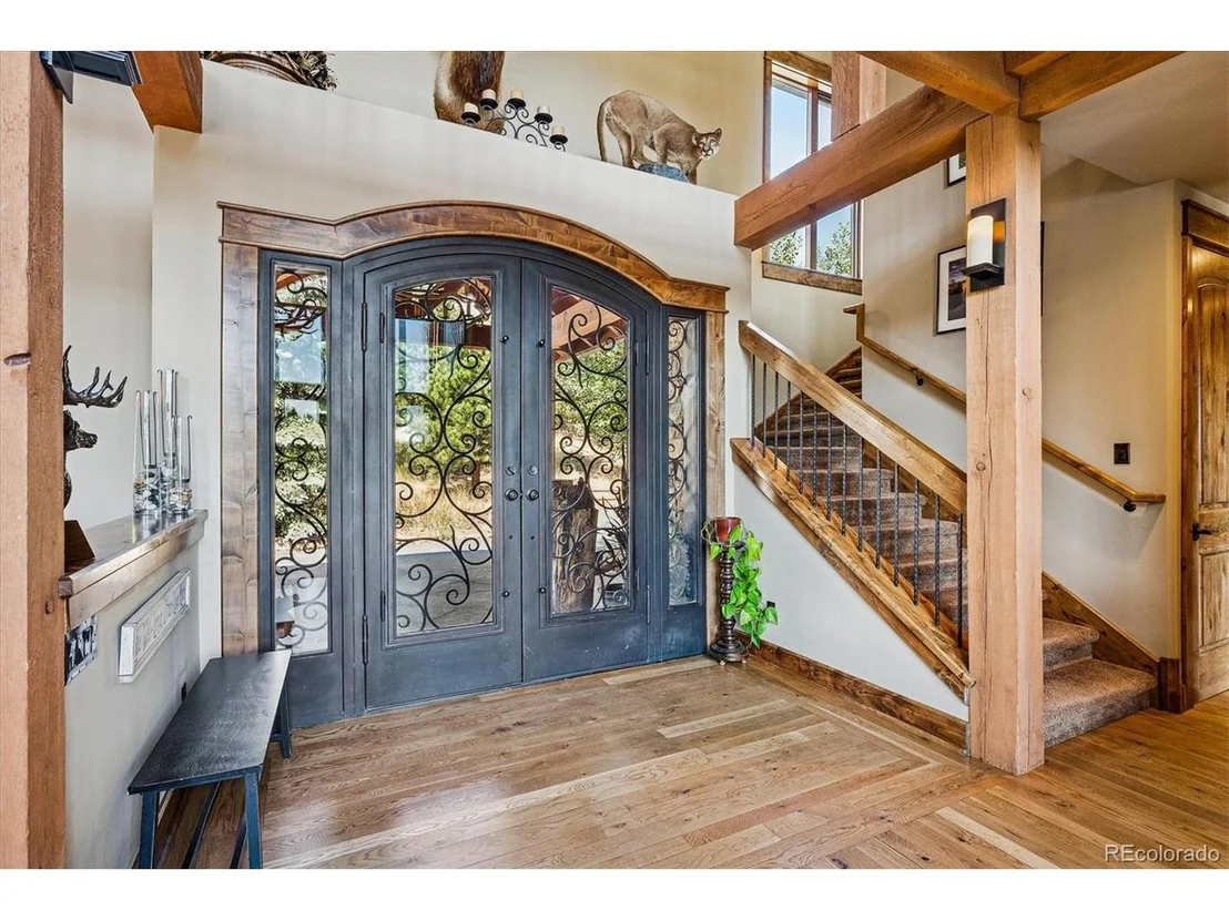 Photo of 477 W Meadow Rd