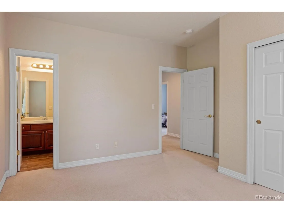Photo of 396 Winterthur Way